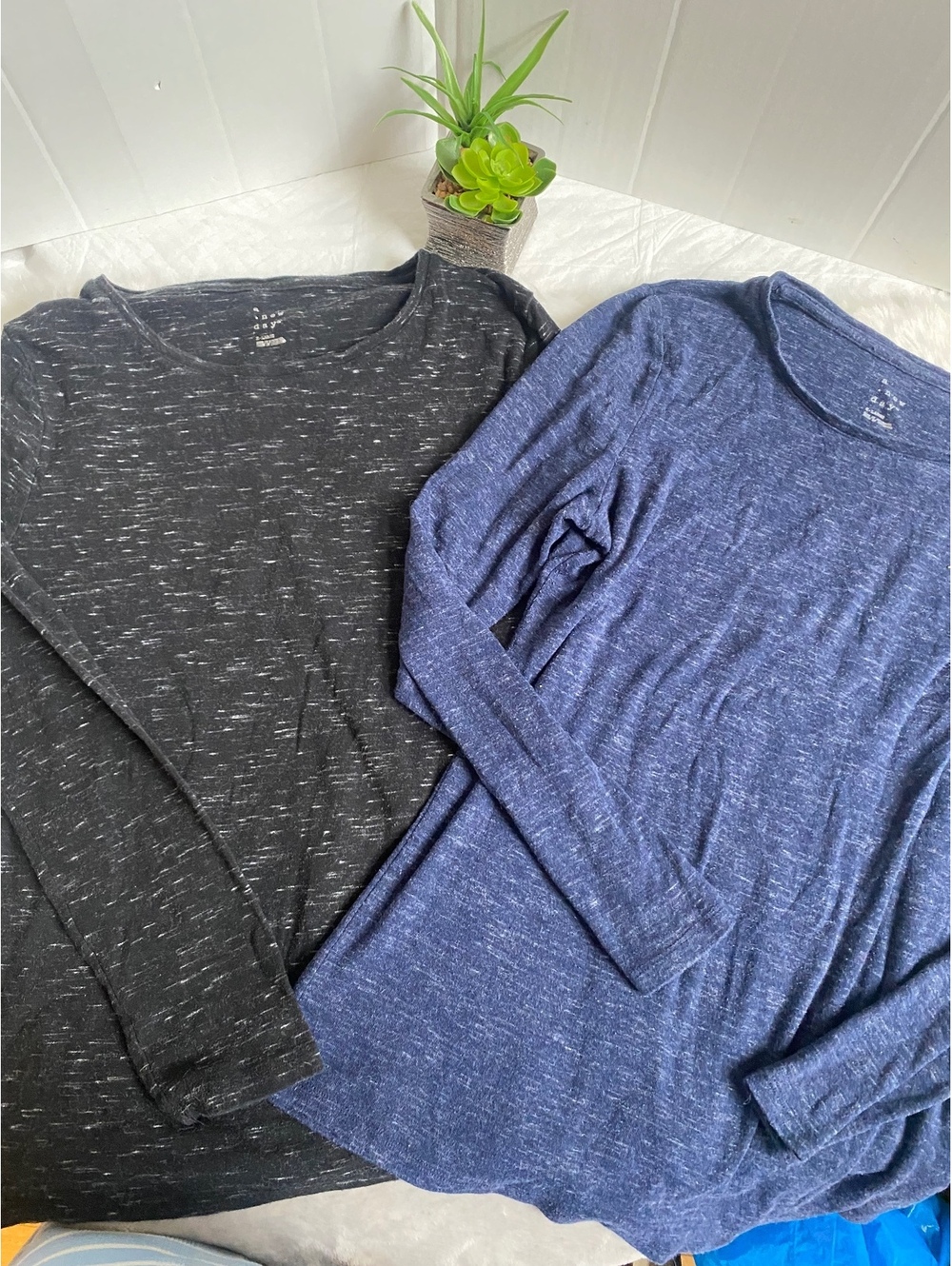 Set of 2 Long Sleeve Knit Shirt Blue and Black Size Large
